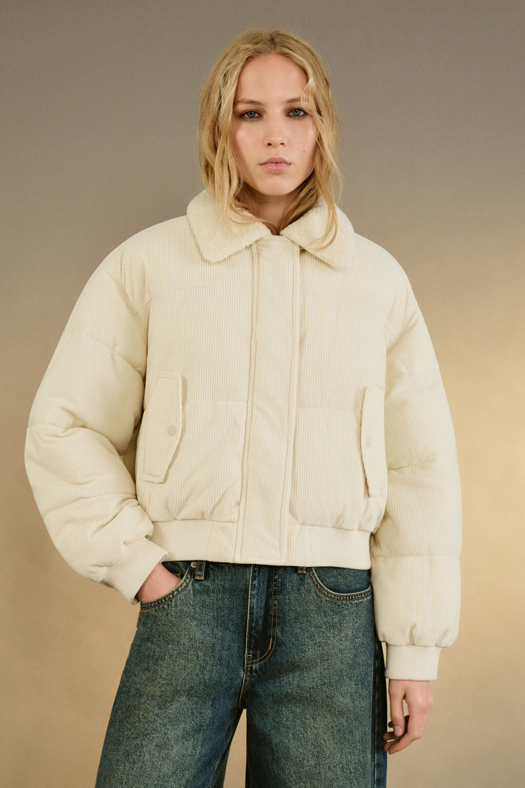 Куртка-бомбер стеганая вельветовая - цвет молочный - 2