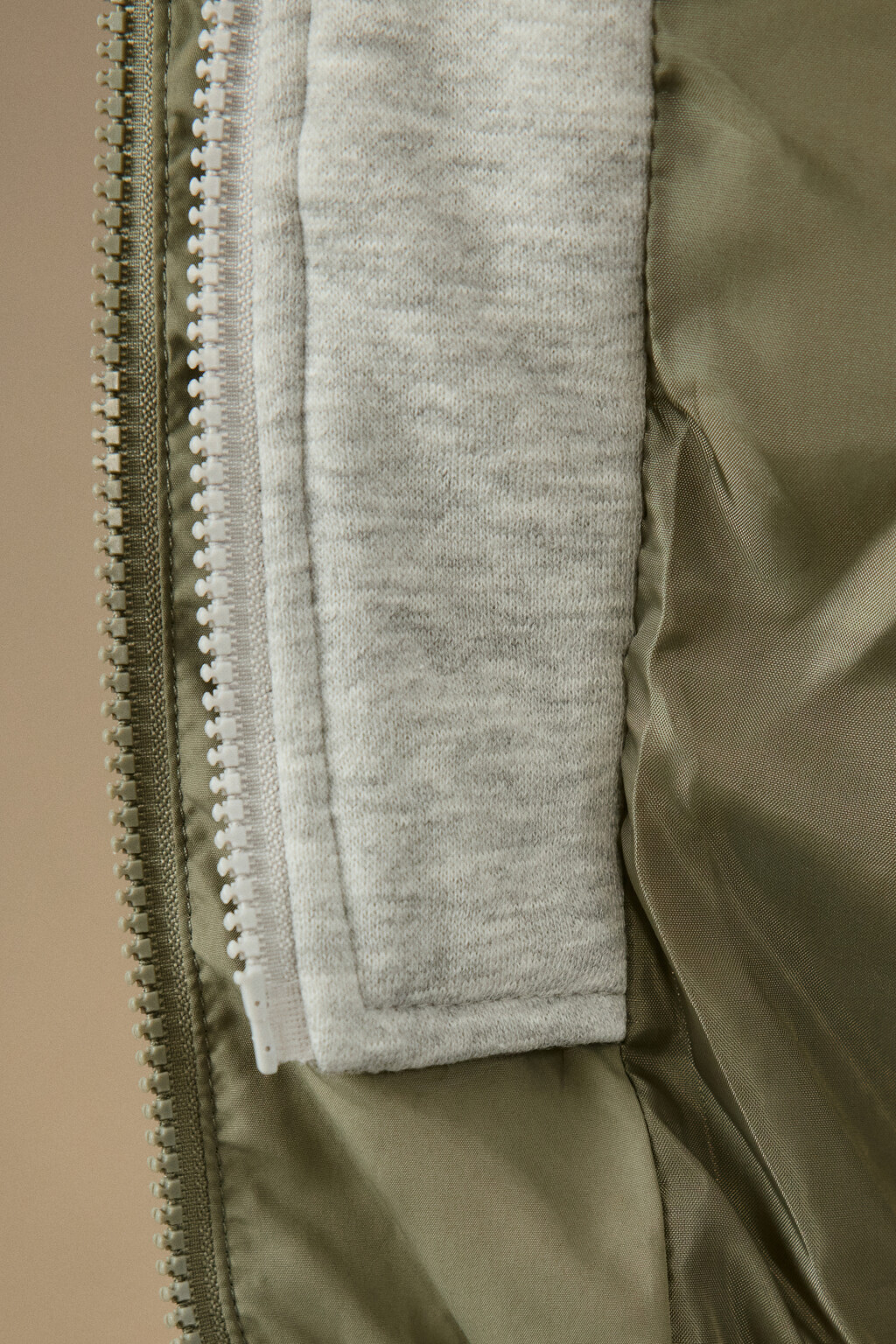 Куртка стеганая с трикотажным капюшоном - цвет зеленый - 7