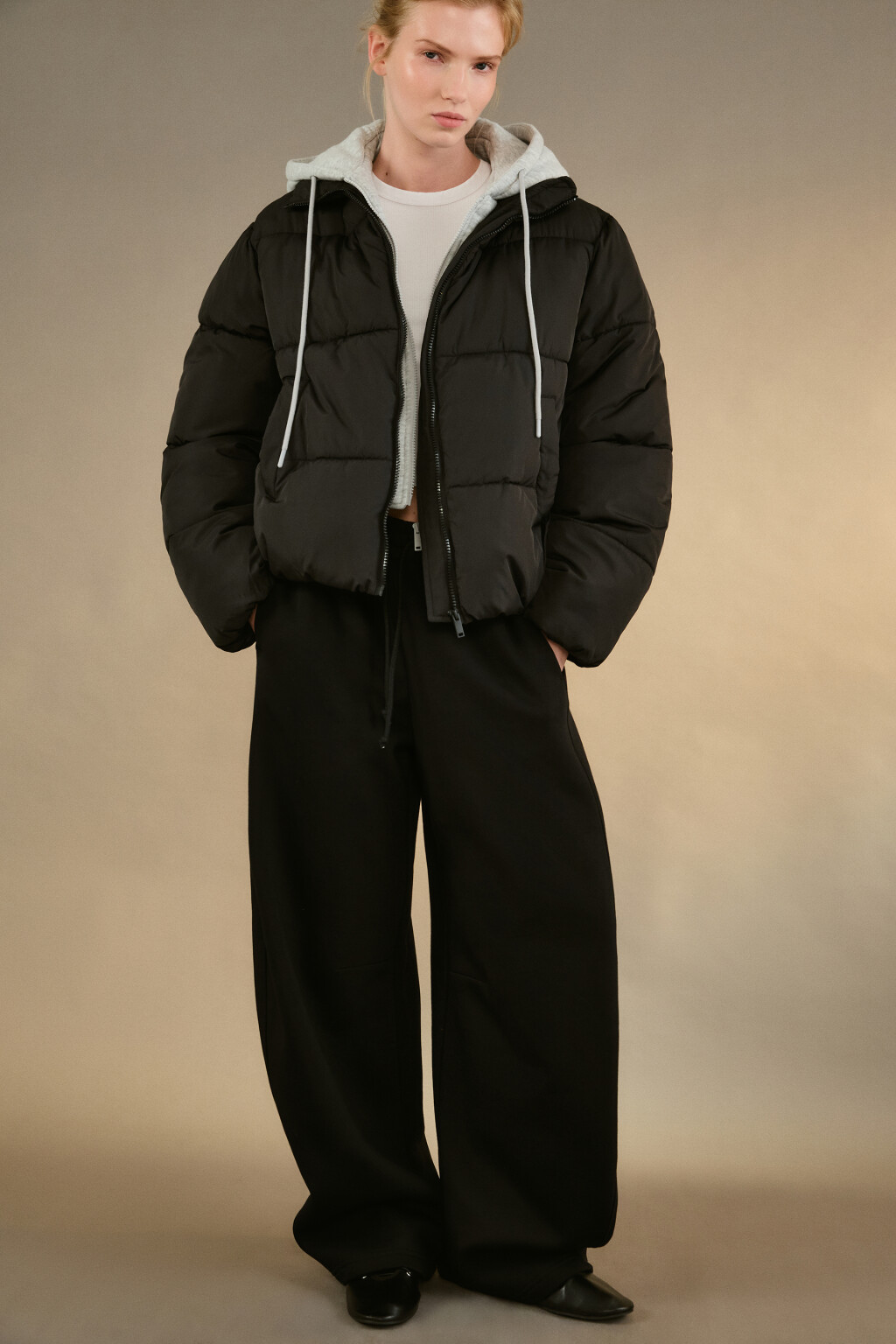 Куртка стеганая с трикотажным капюшоном - цвет черный - 1