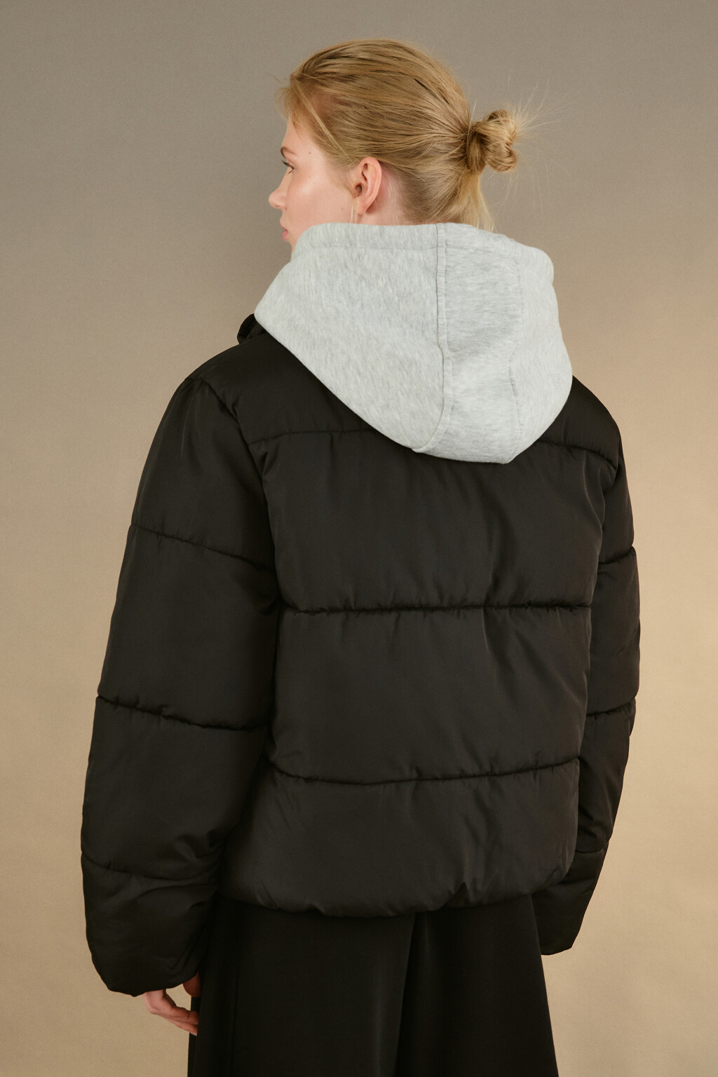 Куртка стеганая с трикотажным капюшоном - цвет черный - 3