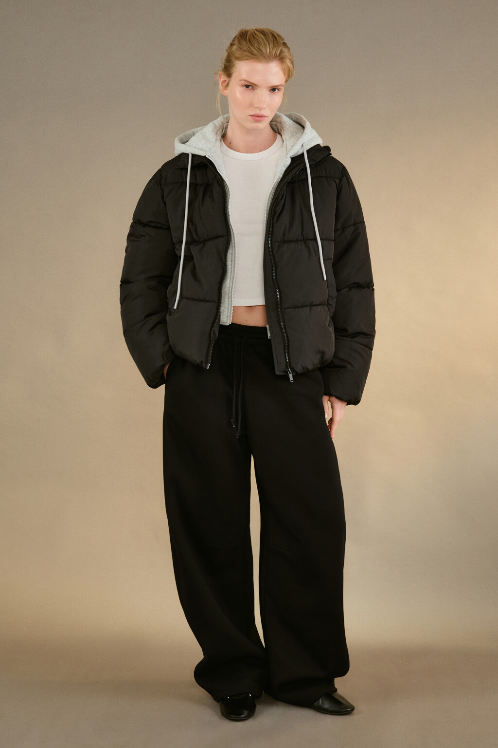 Куртка стеганая с трикотажным капюшоном - цвет черный - 4