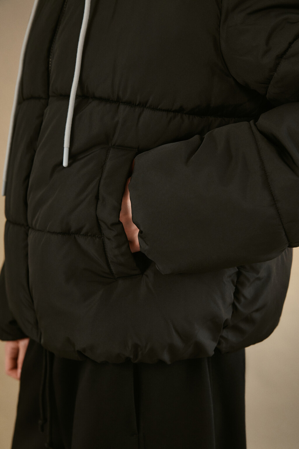 Куртка стеганая с трикотажным капюшоном - цвет черный - 6