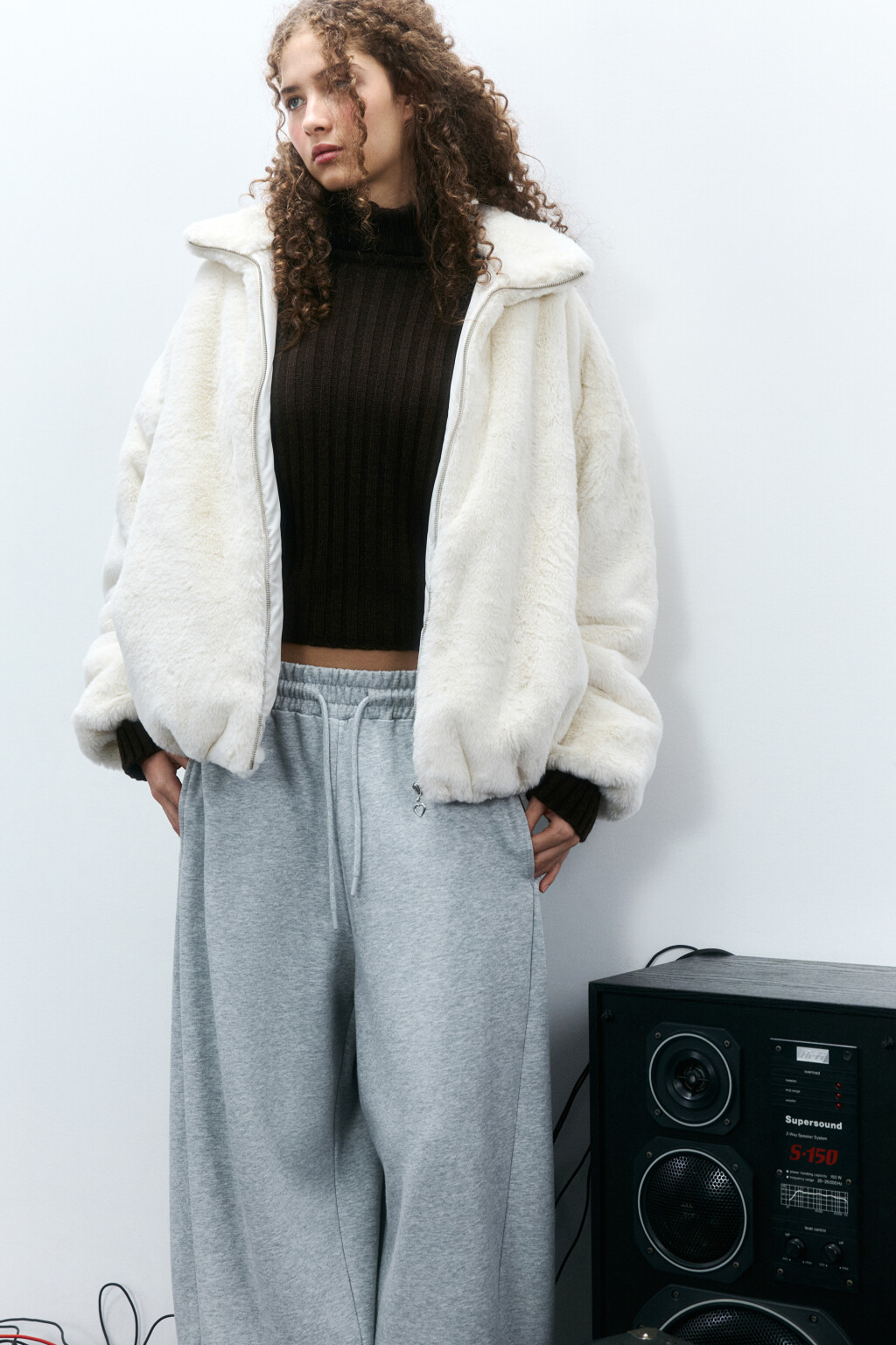 Куртка укороченная с меховой фактурой - цвет молочный - 1