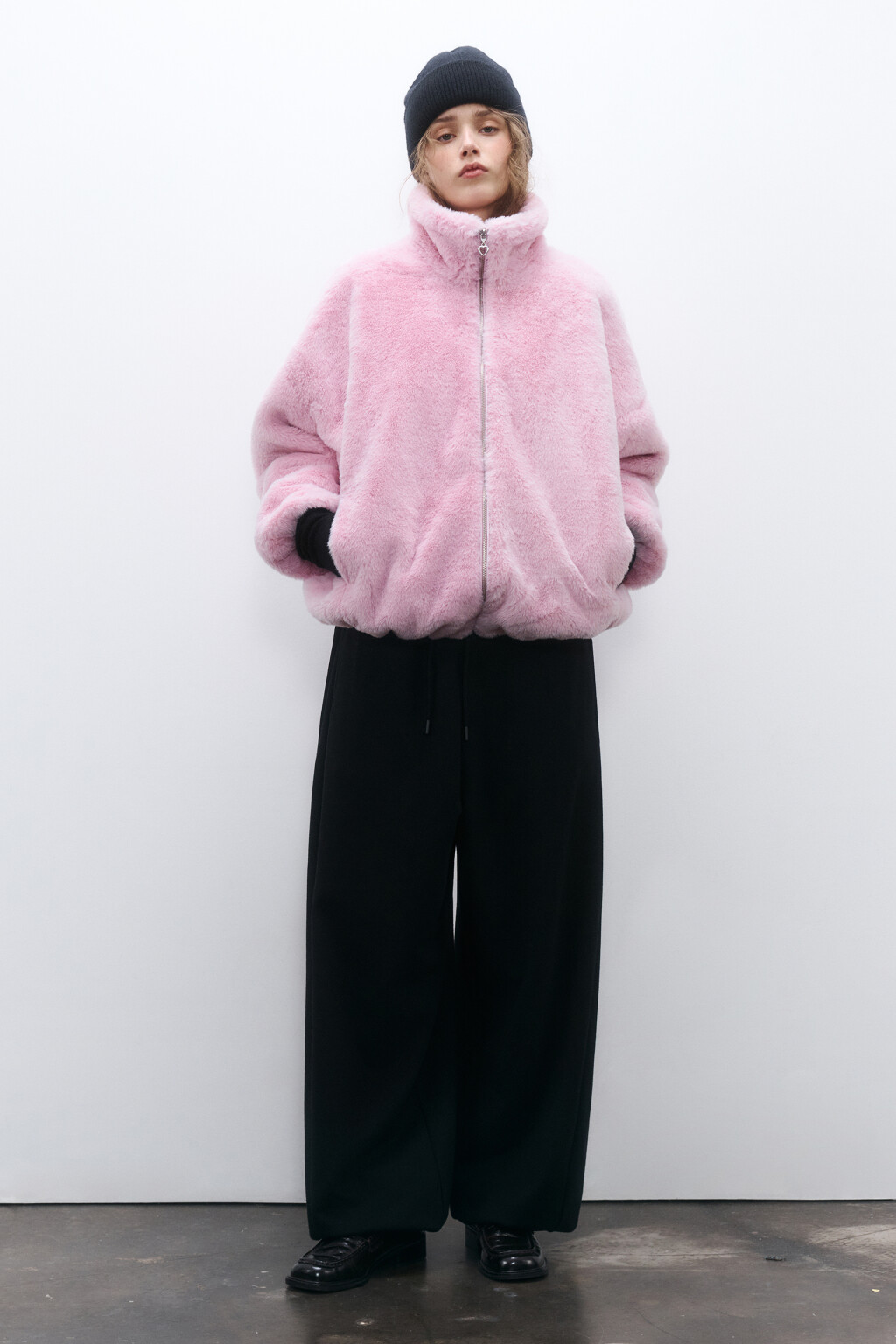 Куртка укороченная с меховой фактурой - цвет розовый - 4