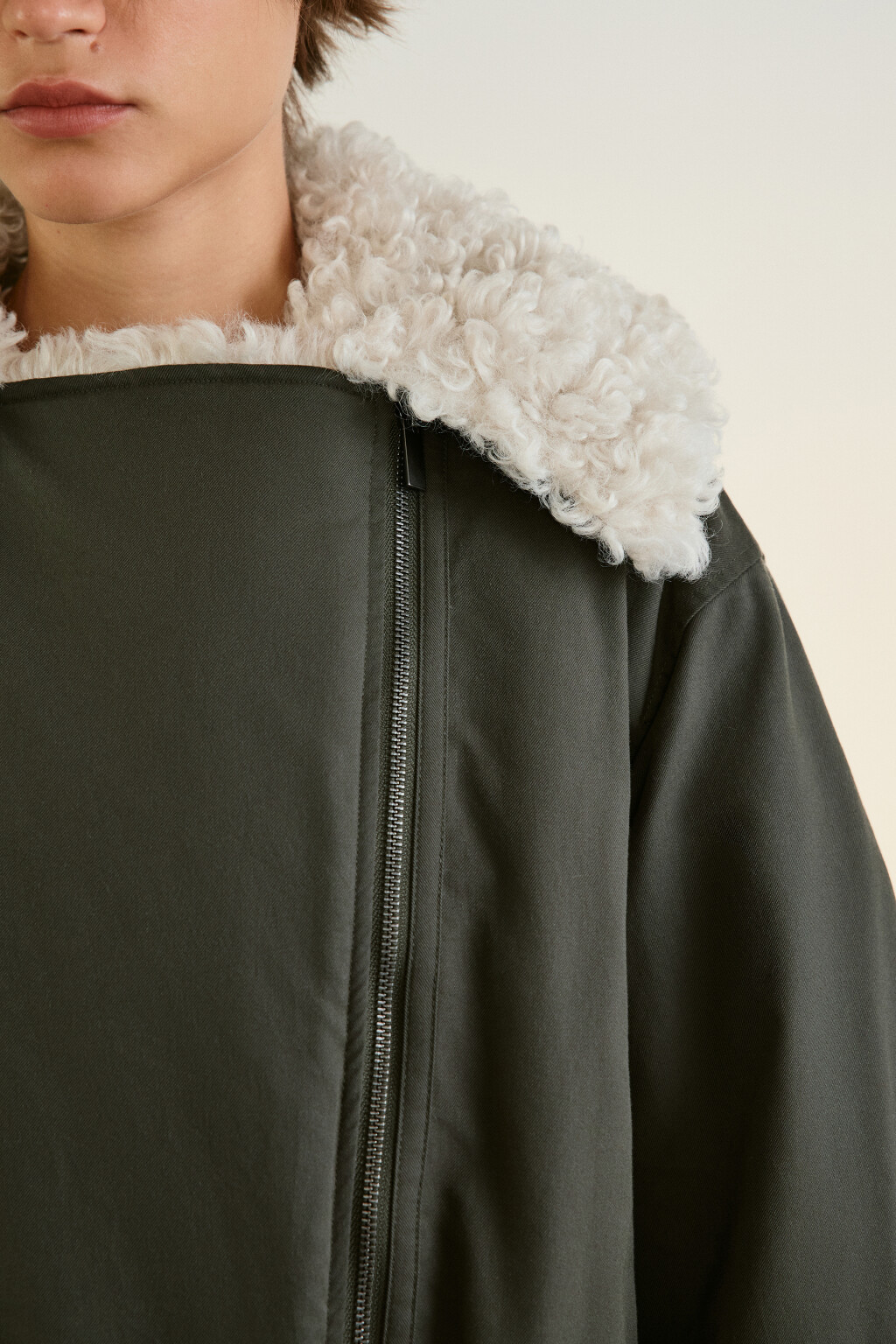 Куртка-парка с меховой отделкой - цвет зеленый - 7