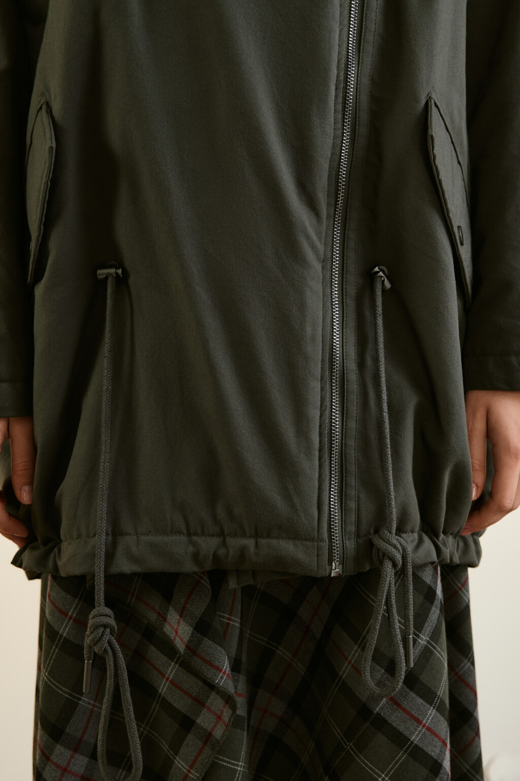 Куртка-парка с меховой отделкой - цвет зеленый - 8