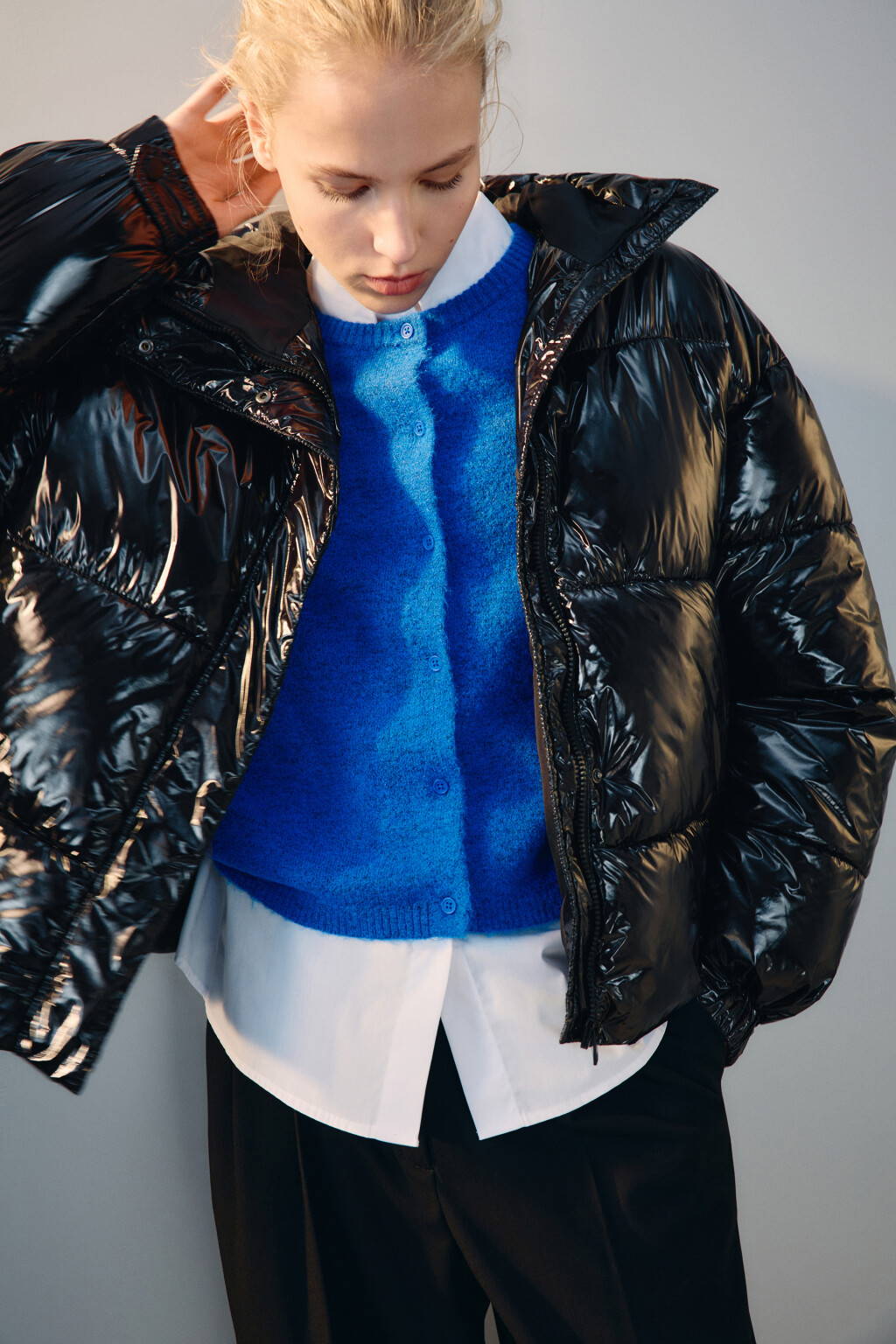 Куртка стеганая с лакированным эффектом - цвет черный - 1