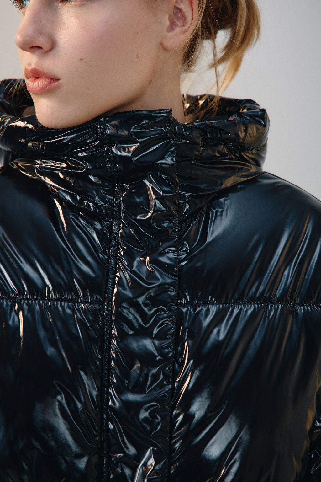 Куртка стеганая с лакированным эффектом - цвет черный - 6