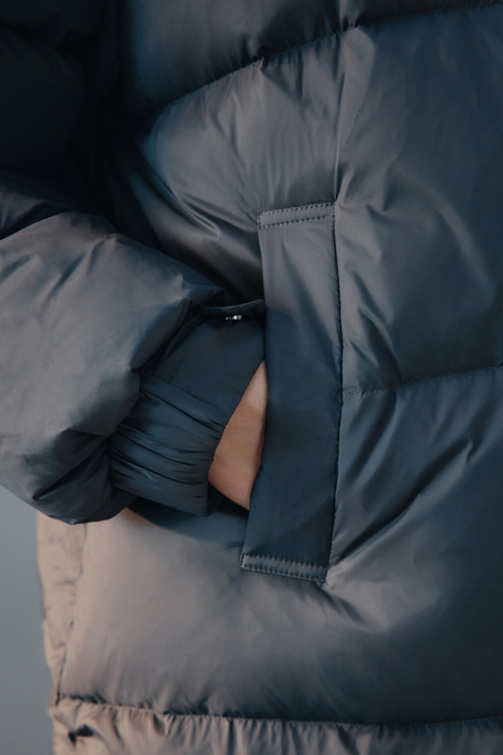 Пуховик на натуральном утеплителе - цвет серый - 6