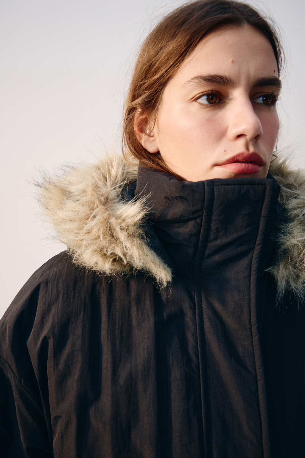 Куртка-парка удлиненная с опушкой - цвет черный - 7