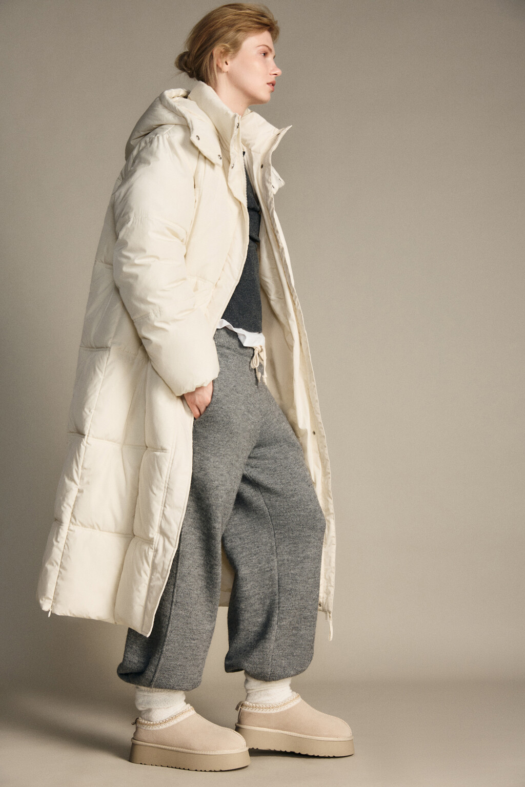 Пальто длинное стеганое с капюшоном - цвет молочный - 1