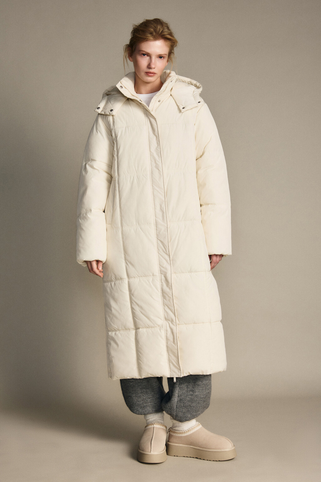 Пальто длинное стеганое с капюшоном - цвет молочный - 2