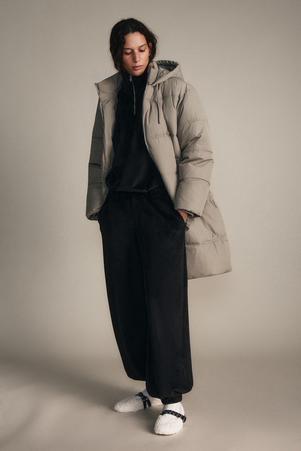 Куртка длинная стеганая с капюшоном - цвет зеленый - 4