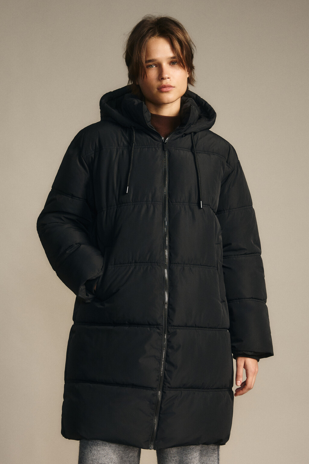 Куртка длинная стеганая с капюшоном - цвет черный - 2