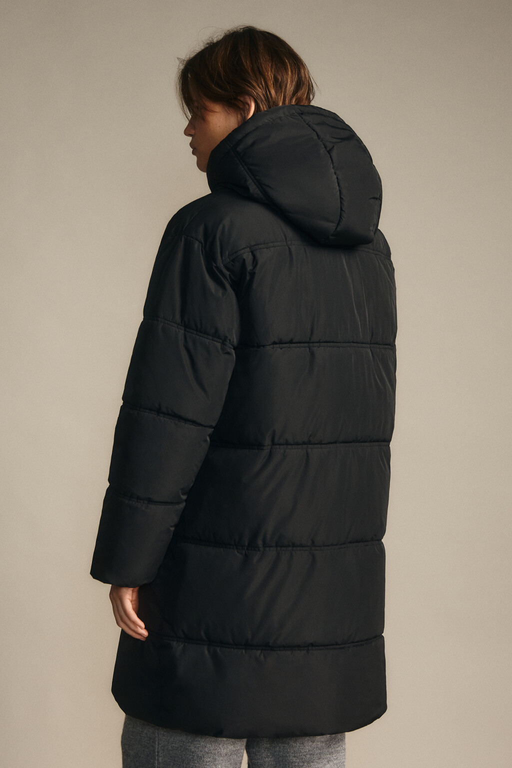 Куртка длинная стеганая с капюшоном - цвет черный - 3