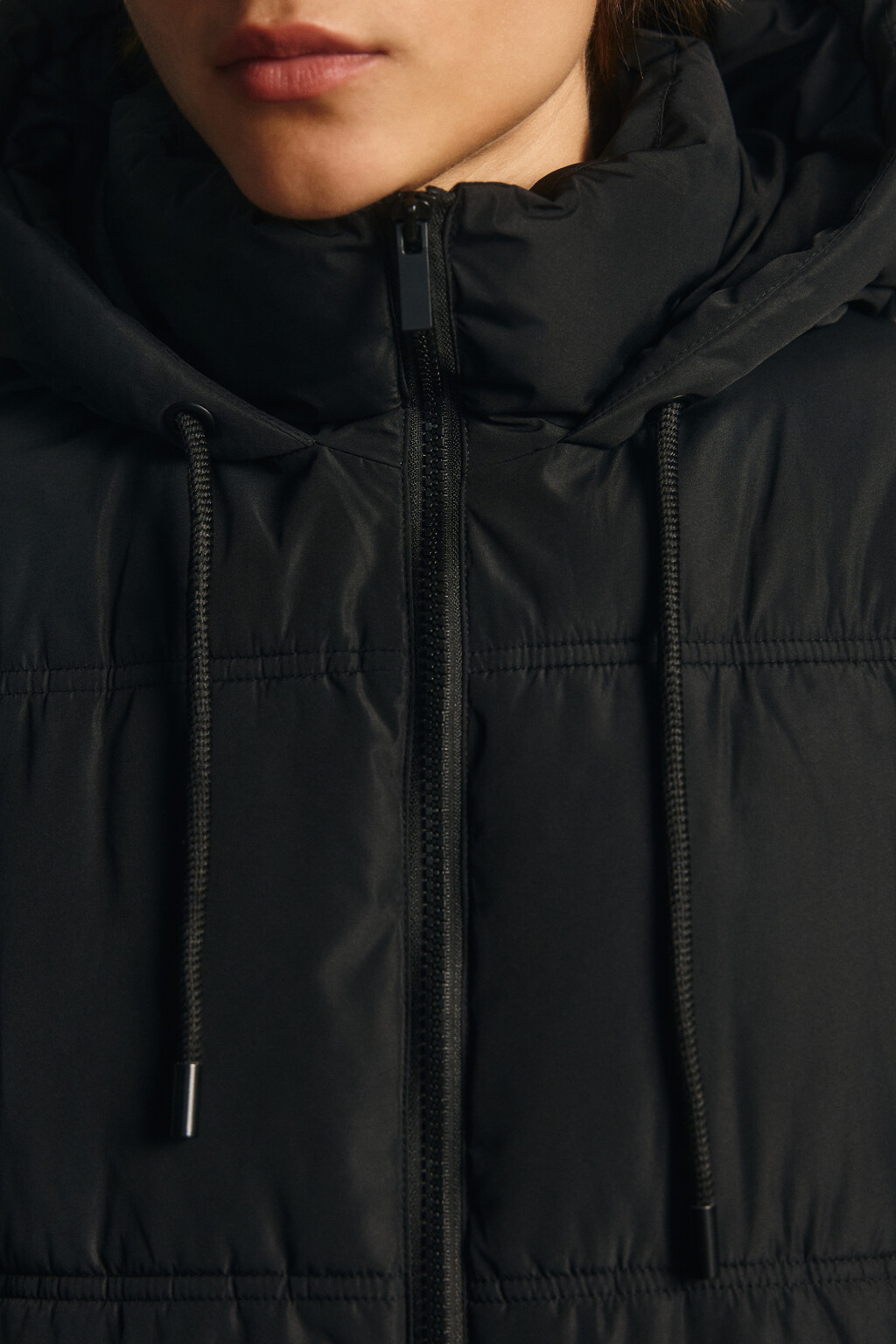 Куртка длинная стеганая с капюшоном - цвет черный - 5