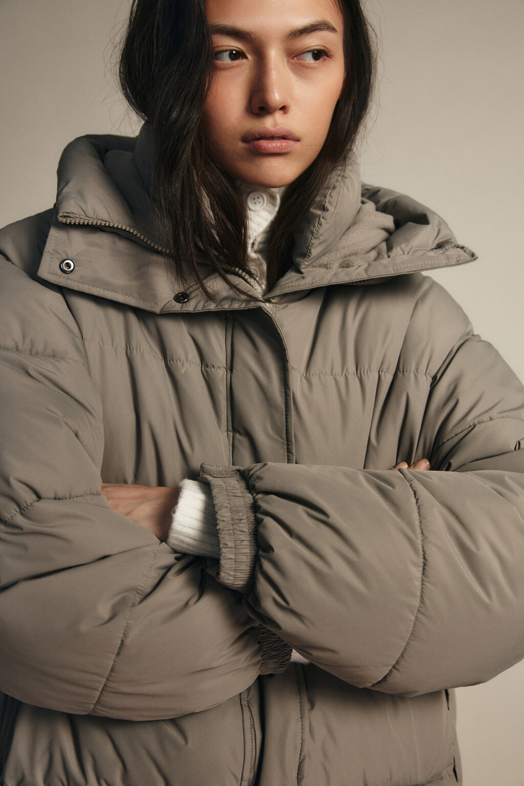 Пальто стеганое с теплым капюшоном - цвет бежевый - 5