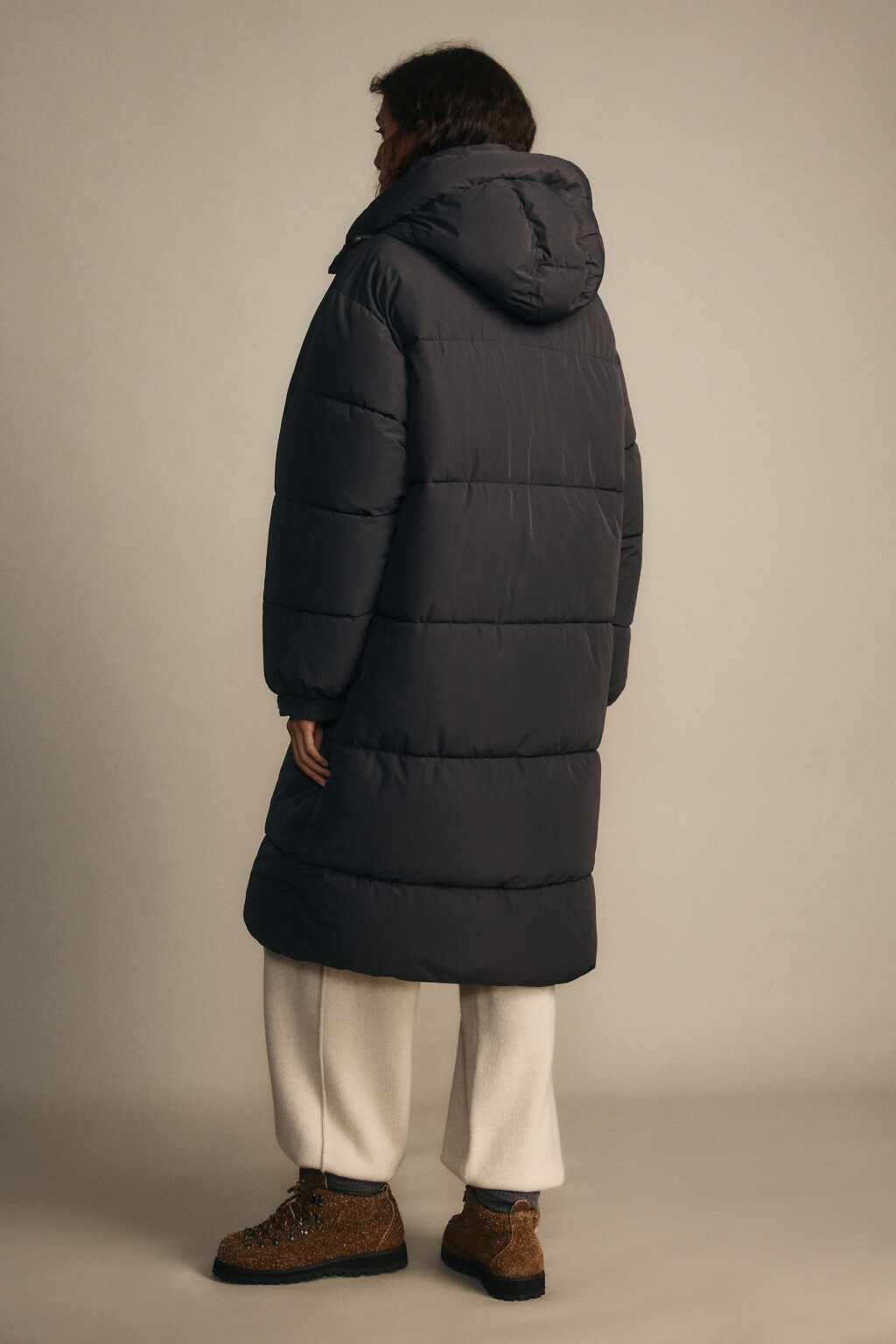 Пальто стеганое с теплым капюшоном - цвет серый - 3