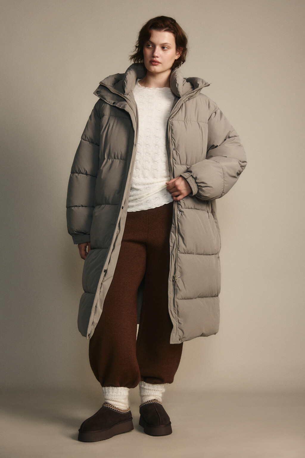 Пальто стеганое с теплым капюшоном - цвет бежевый - 4