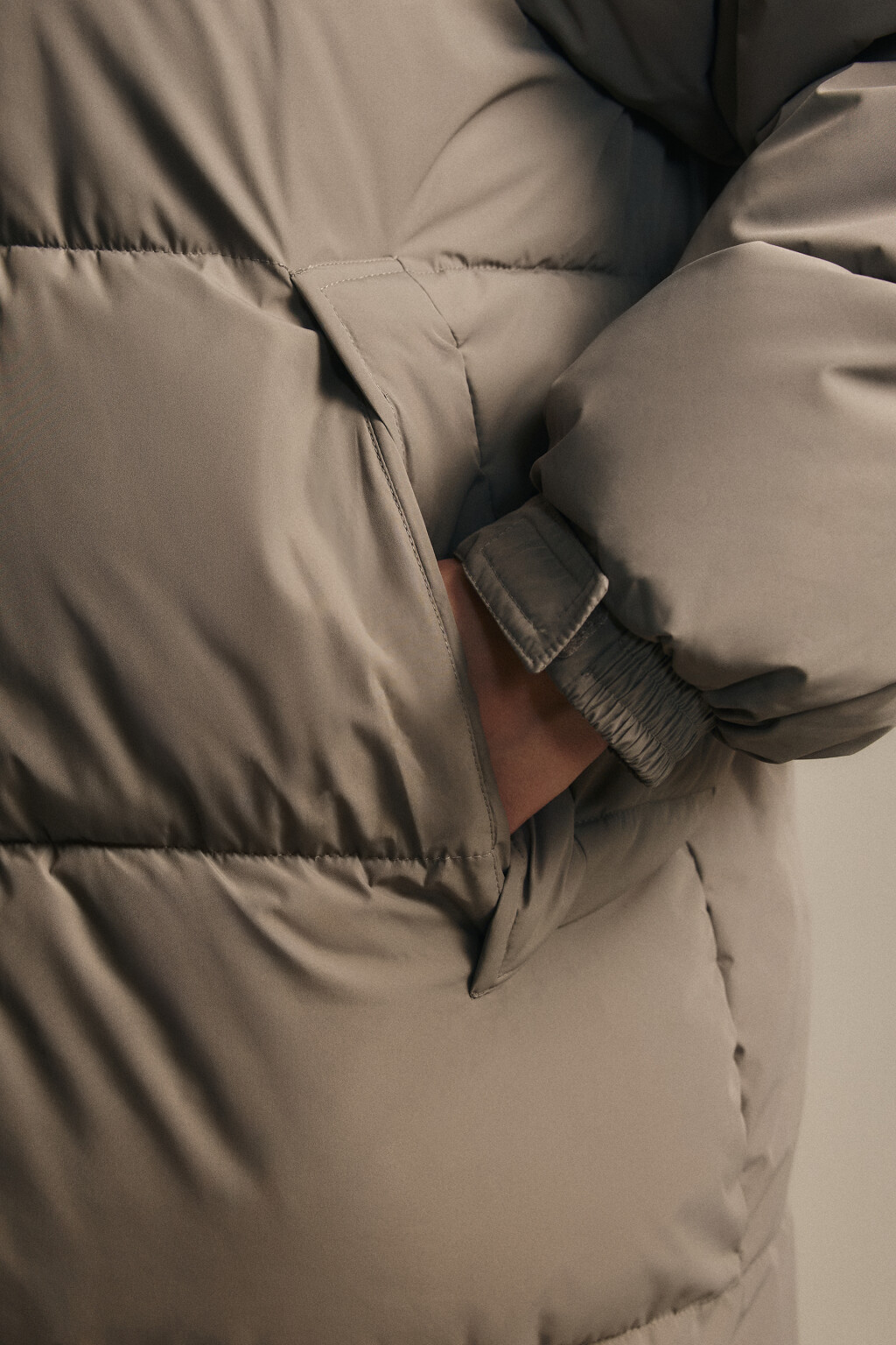 Пальто стеганое с теплым капюшоном - цвет бежевый - 6