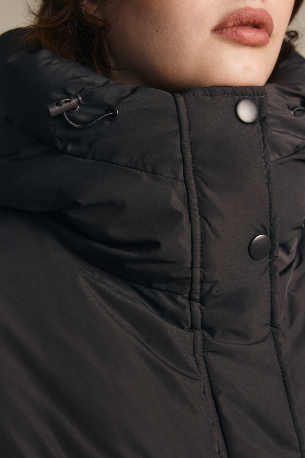 Пальто стеганое с теплым капюшоном - цвет серый - 4