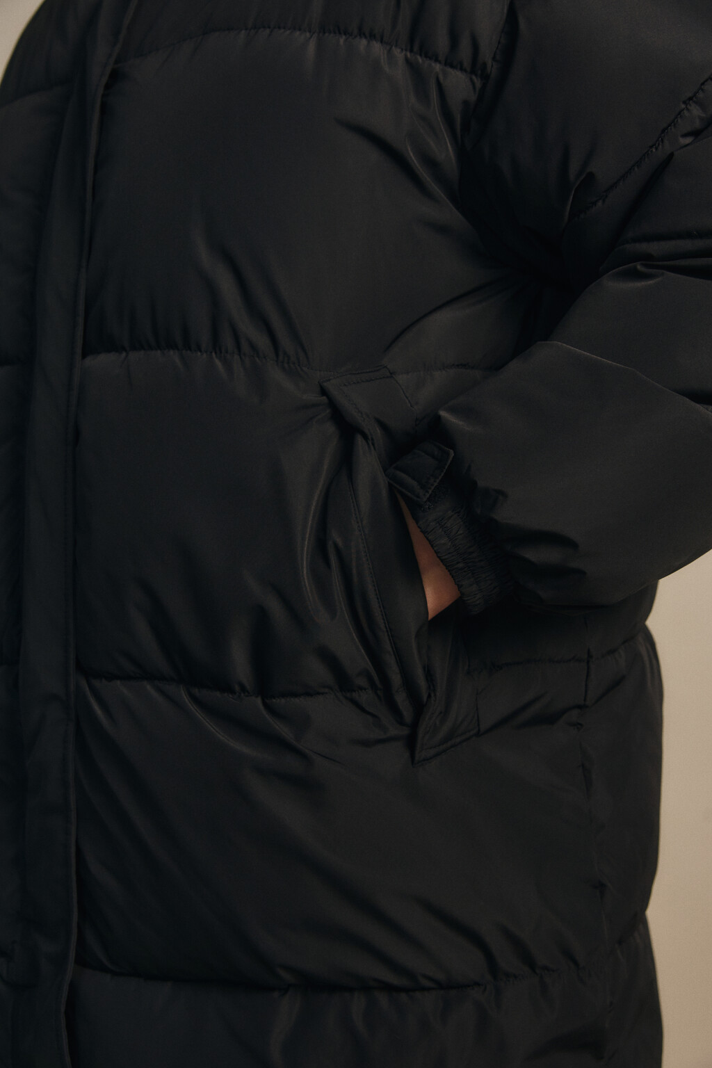 Пальто стеганое с теплым капюшоном - цвет черный - 6