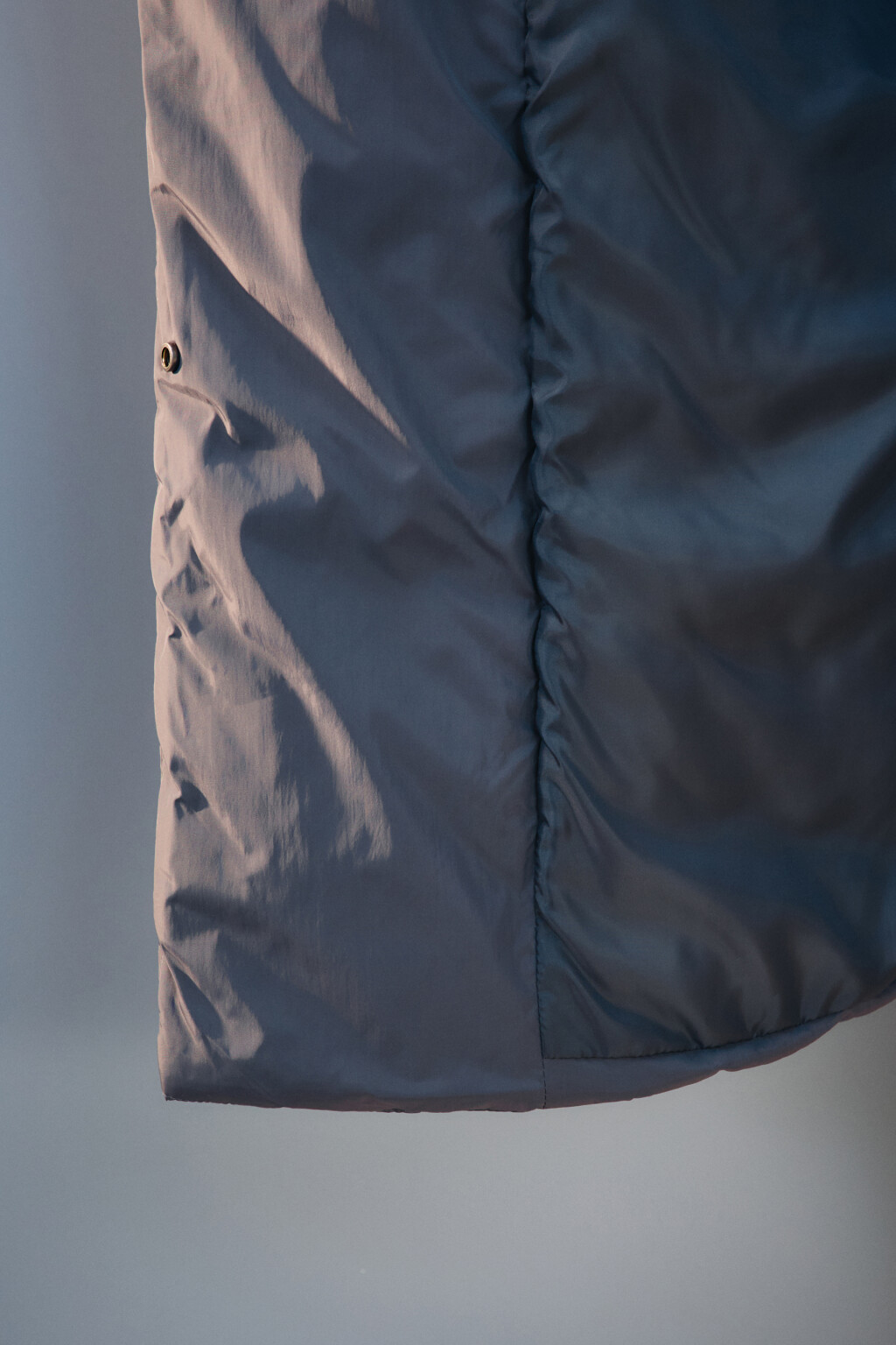 Пальто на утеплителе с поясом - цвет серый - 7