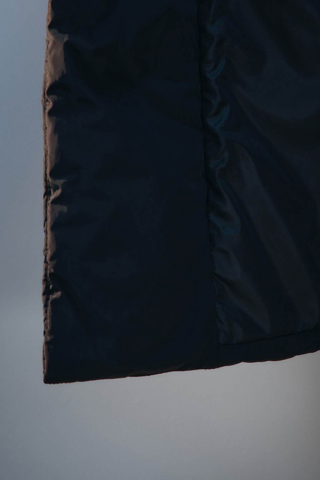 Пальто на утеплителе с поясом - цвет черный - 7