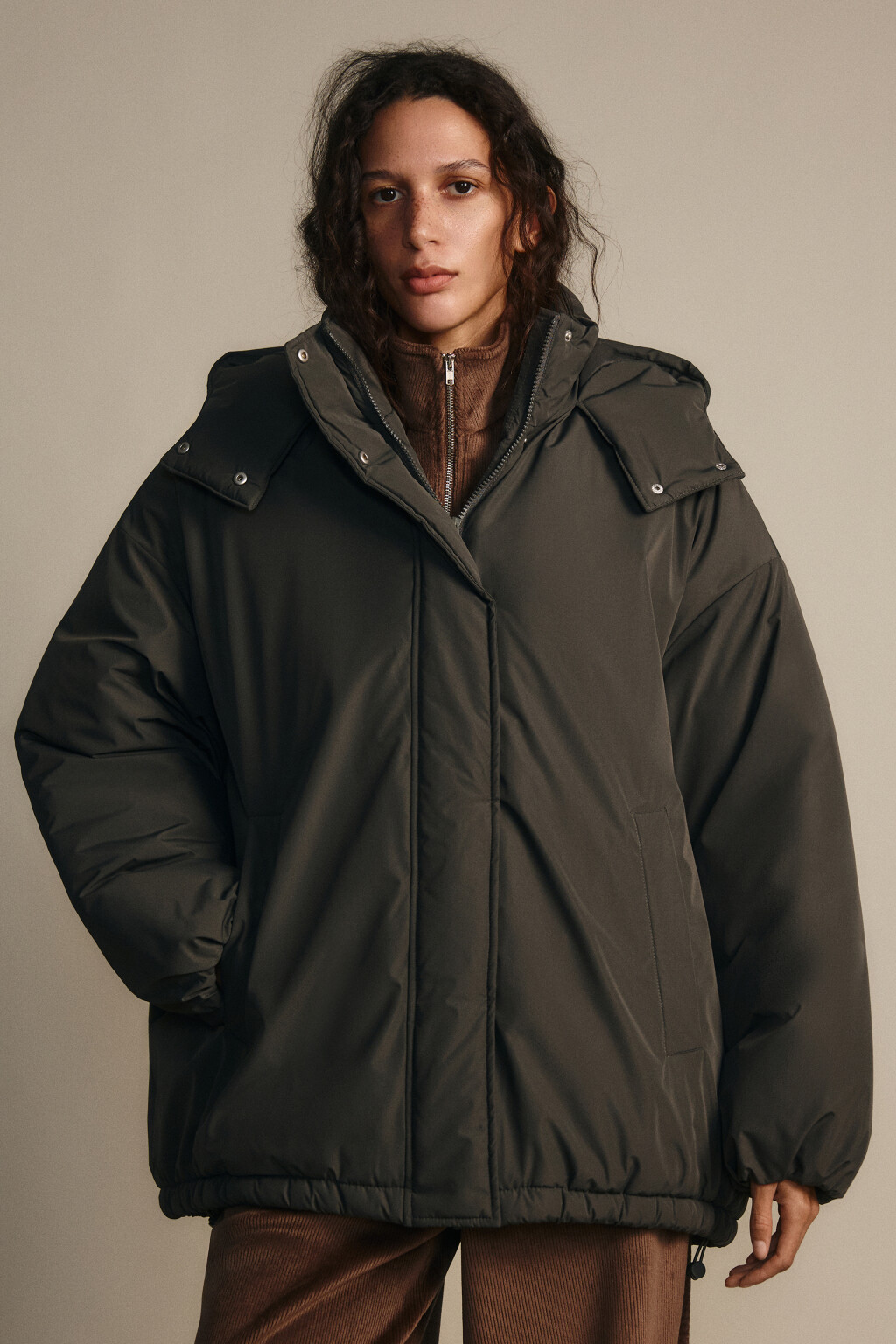 Куртка oversize с капюшоном - цвет зеленый - 2