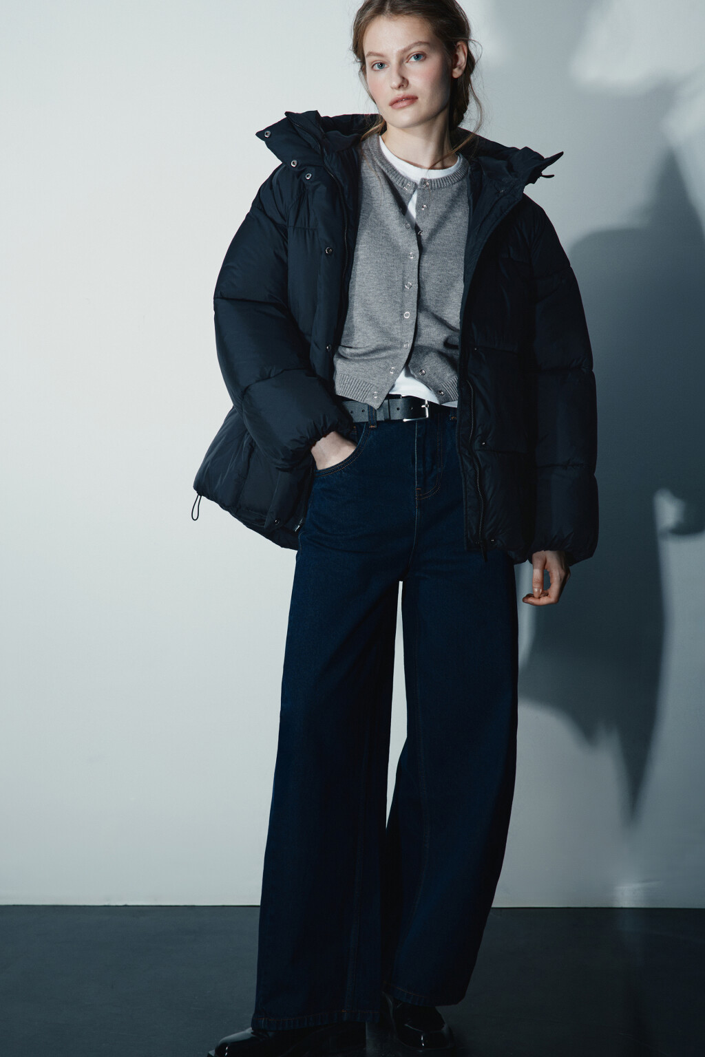 Куртка короткая стеганая с капюшоном - цвет черный - 1