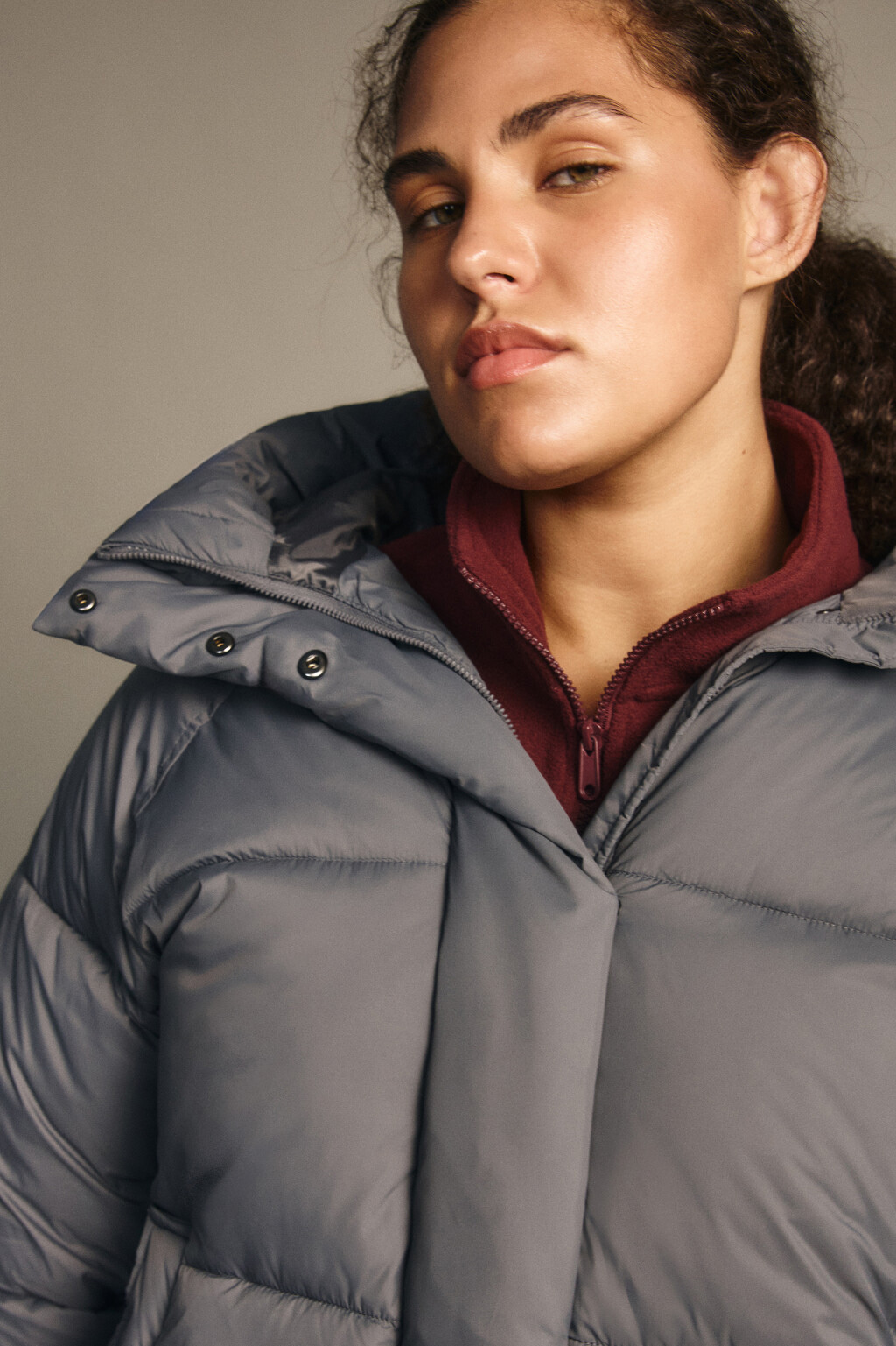 Куртка короткая стеганая с капюшоном - цвет серый - 5