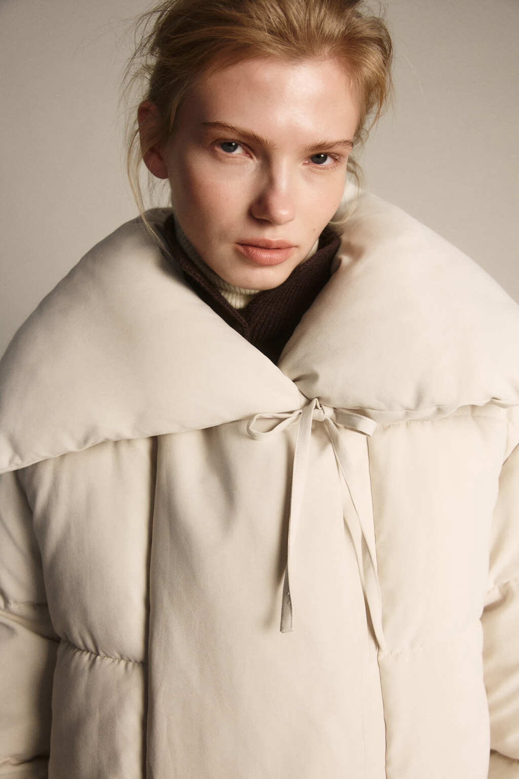 Куртка стеганая с завязками - цвет бежевый - 6