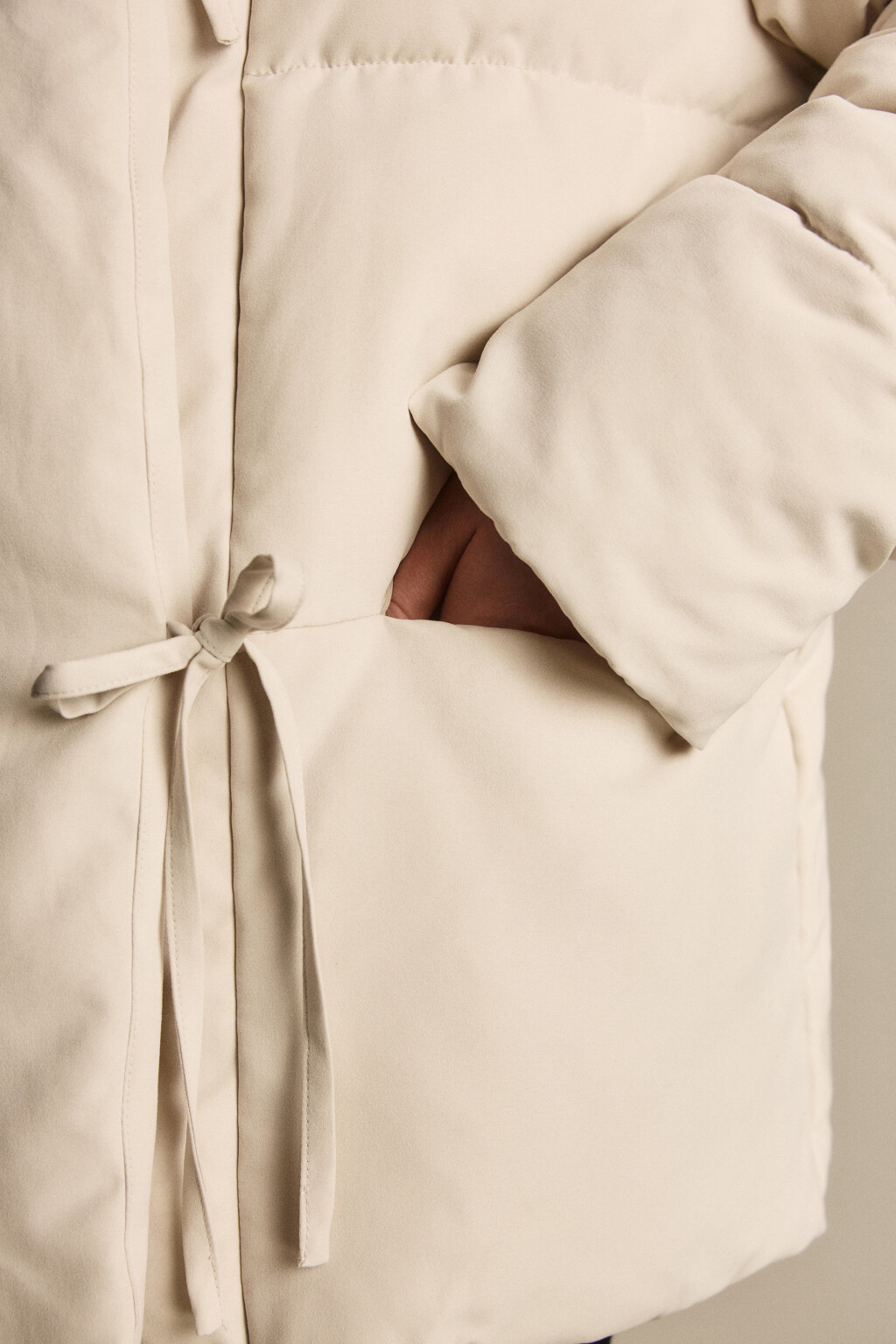 Куртка стеганая с завязками - цвет бежевый - 7