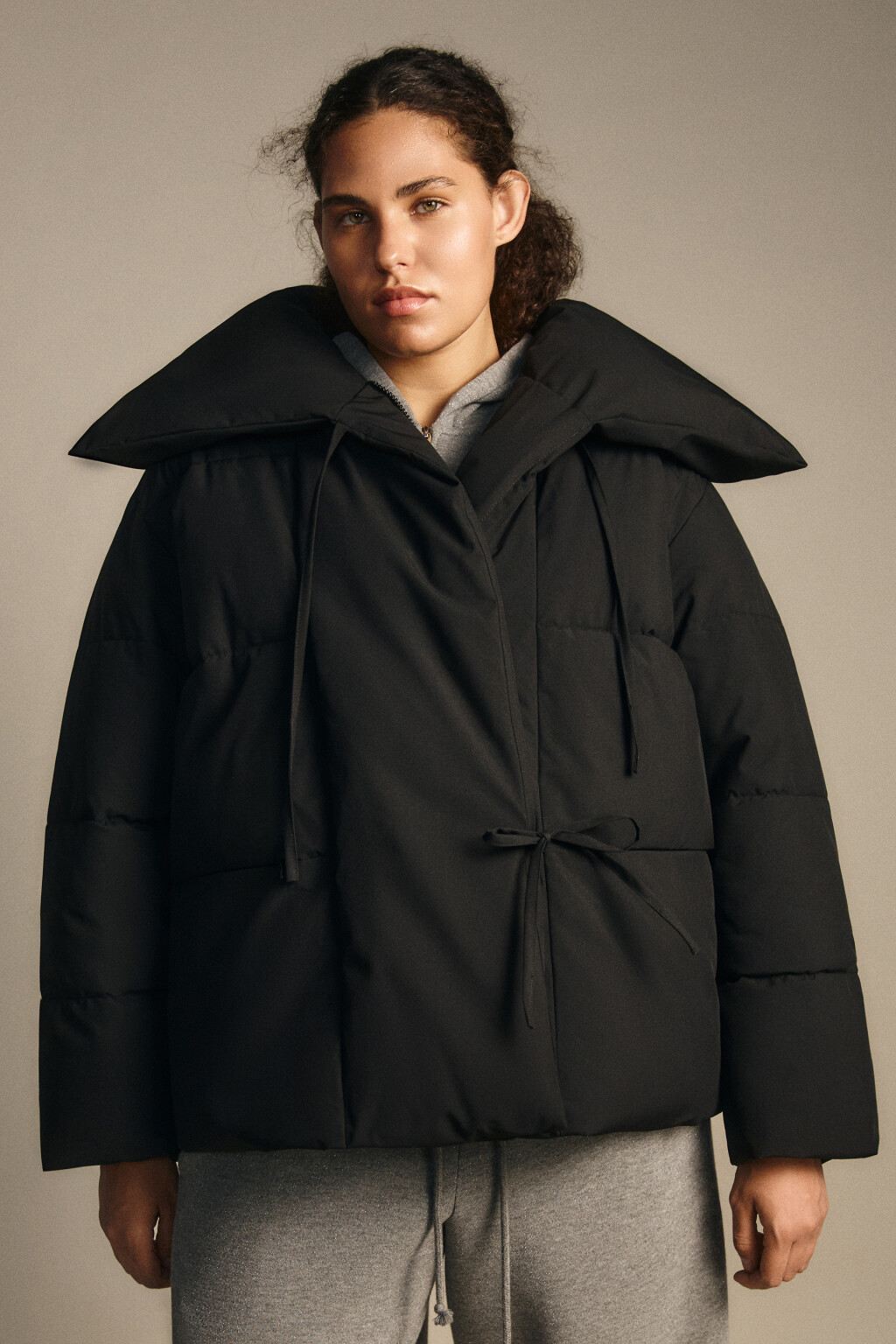 Куртка стеганая с завязками - цвет черный - 2