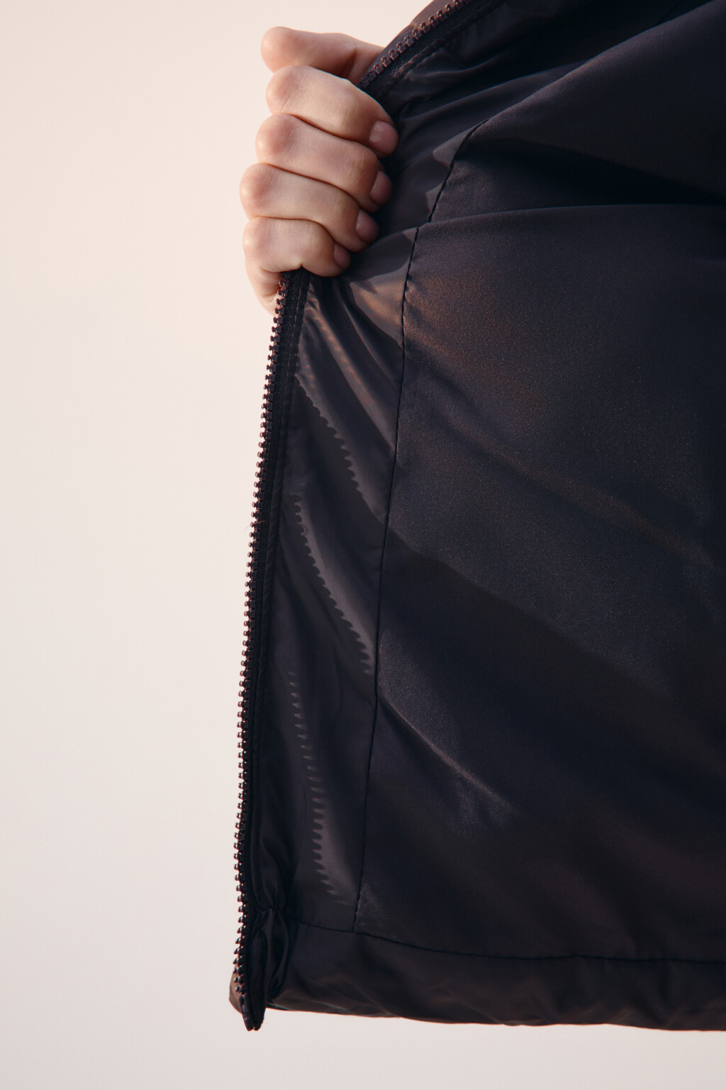 Куртка короткая стеганая со стойкой - цвет коричневый - 7