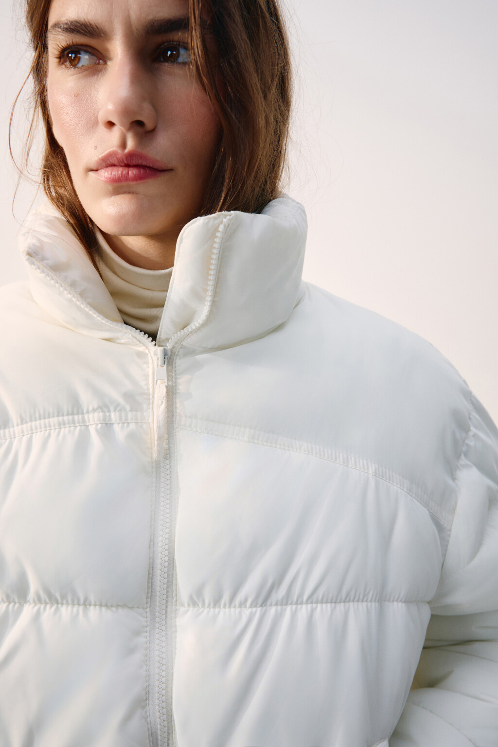 Куртка короткая стеганая со стойкой - цвет молочный - 5