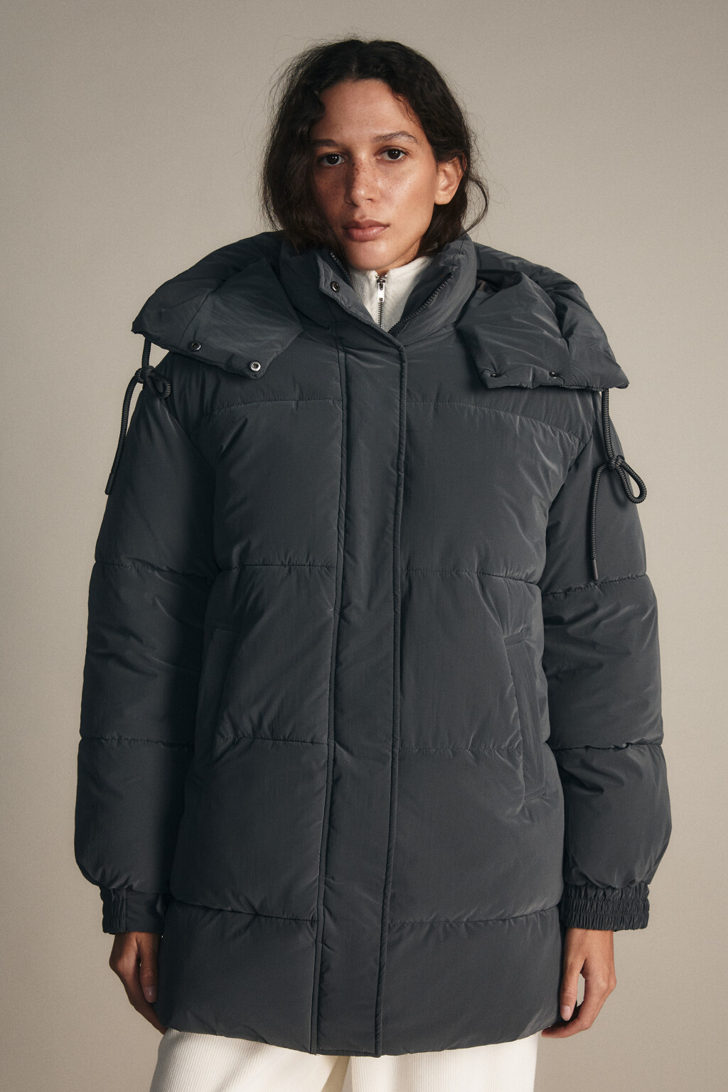 Куртка стеганая с капюшоном - цвет серый - 2