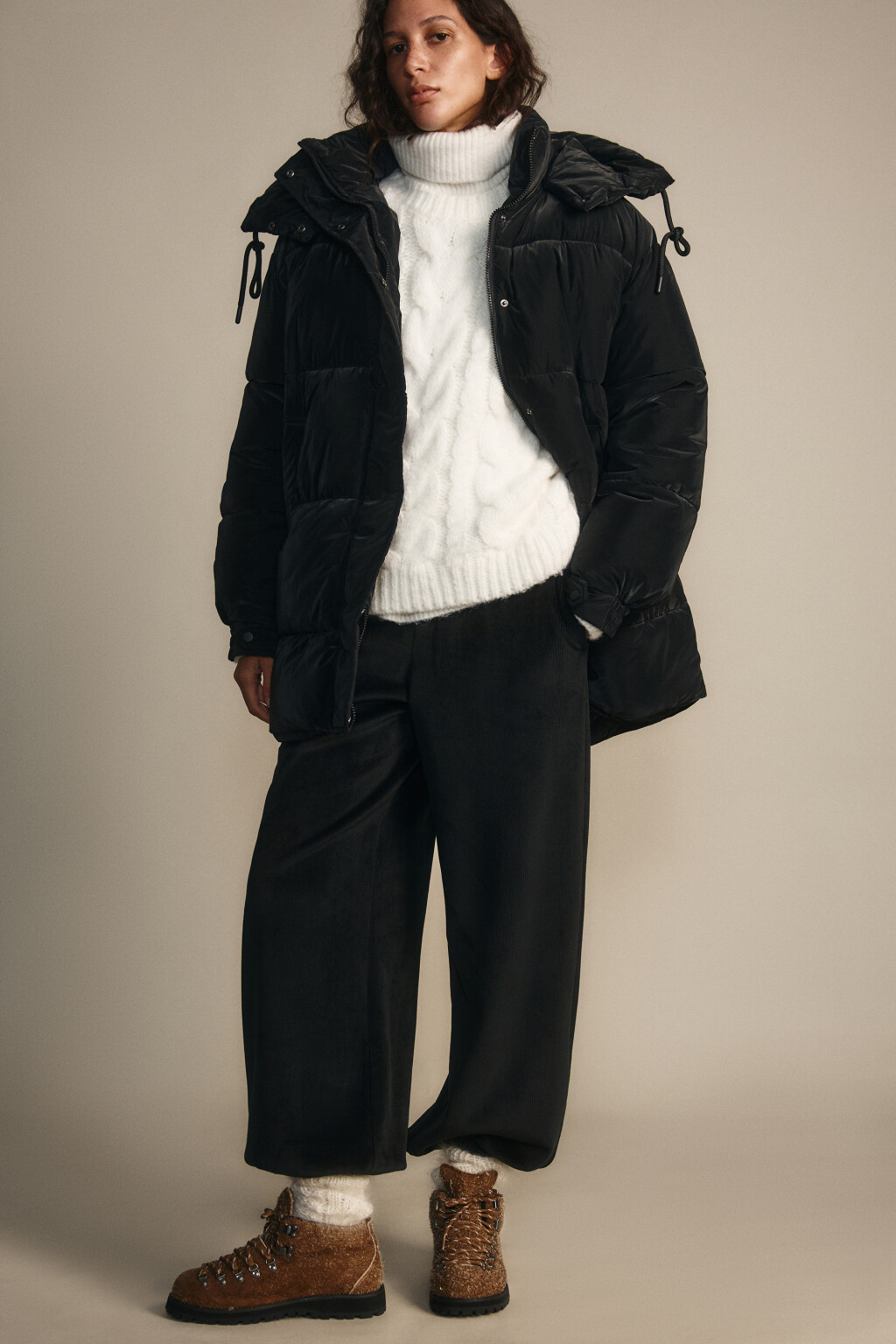 Куртка стеганая с капюшоном - цвет черный - 1