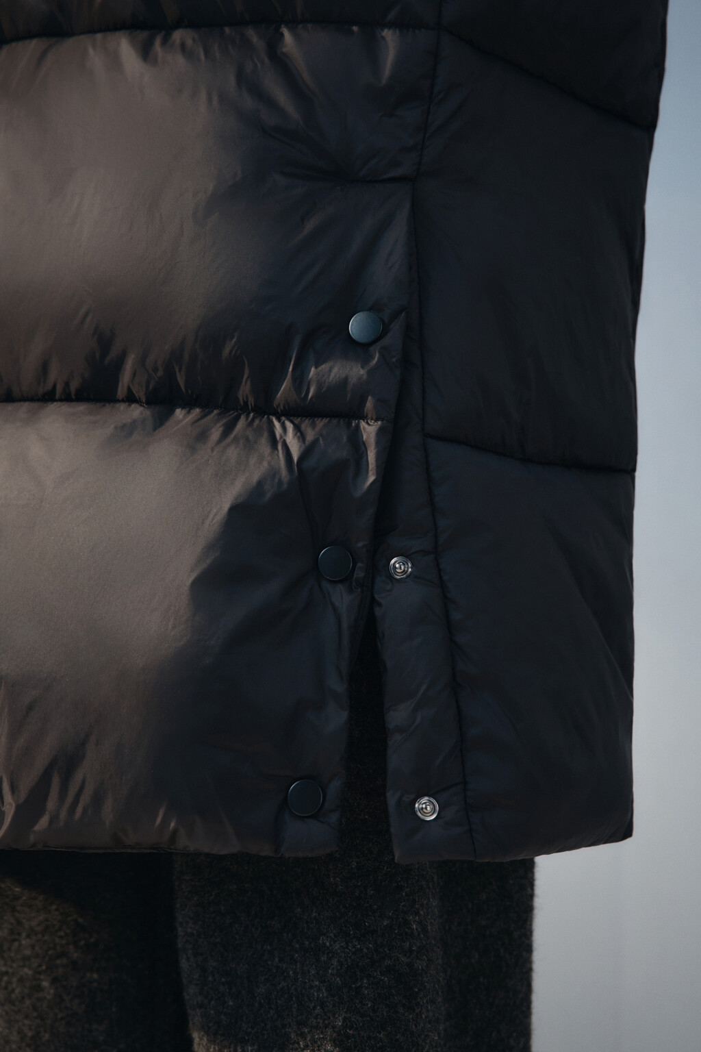 Пальто стеганое с капюшоном - цвет черный - 6
