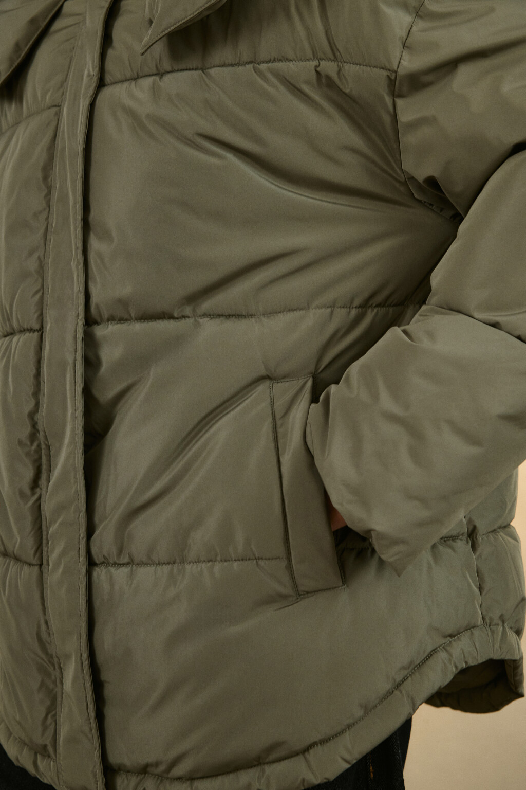 Куртка стеганая свободная с капюшоном - цвет зеленый - 6