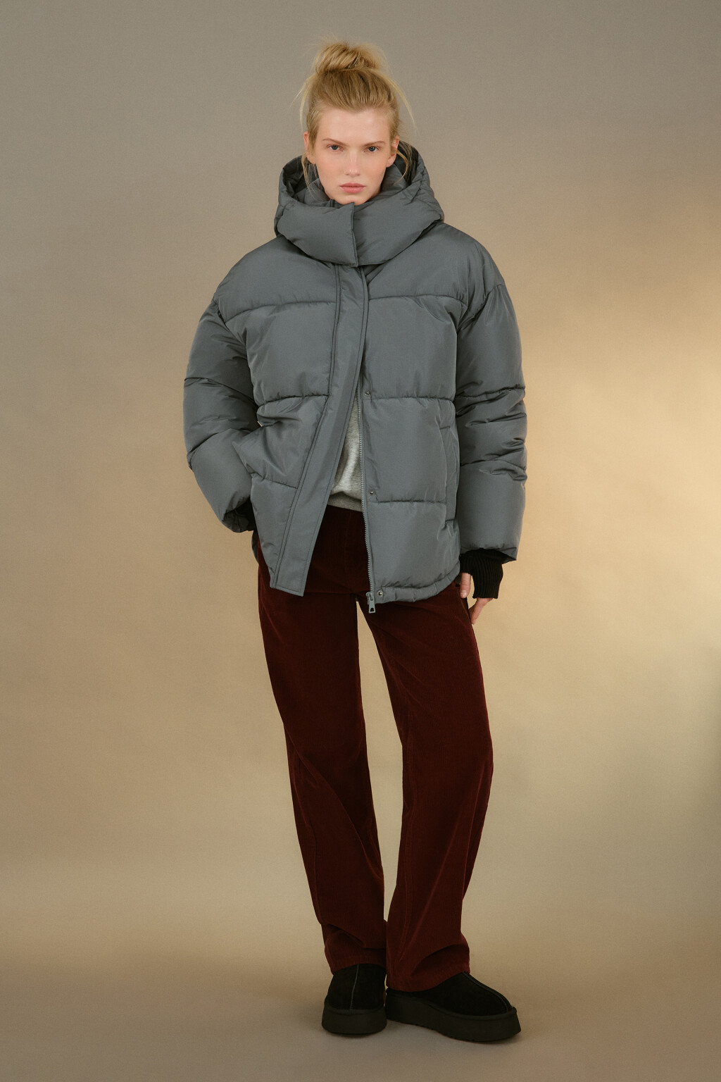 Куртка стеганая свободная с капюшоном - цвет серый - 4