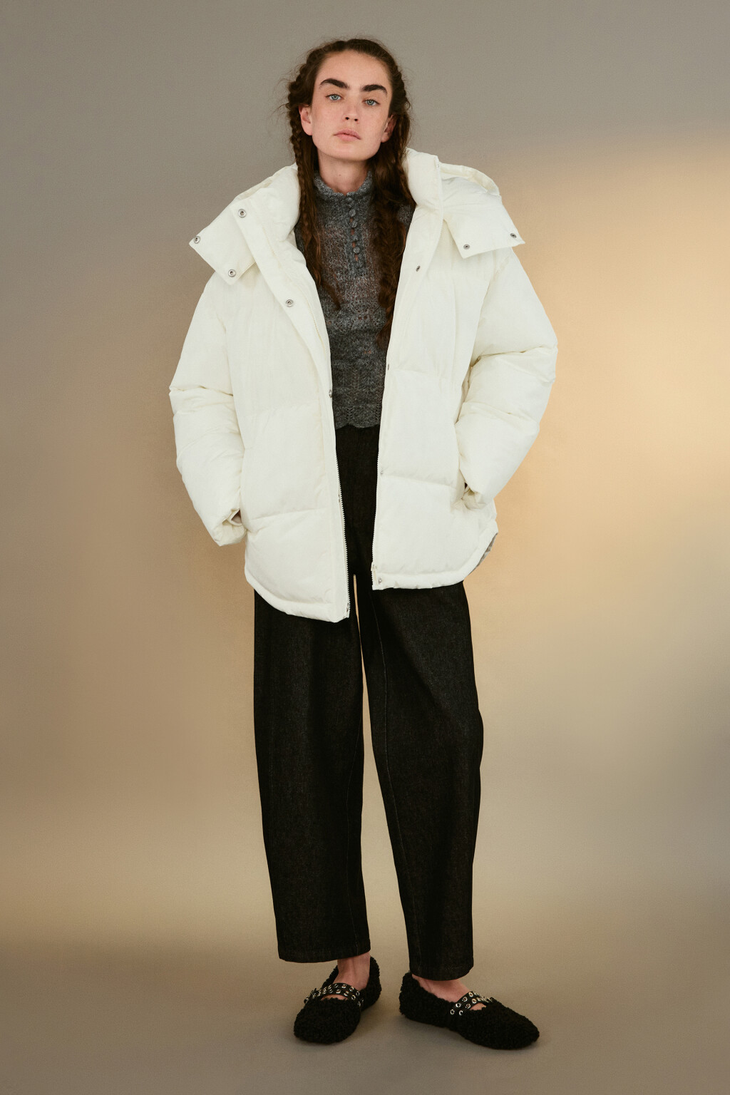 Куртка стеганая свободная с капюшоном - цвет молочный - 4