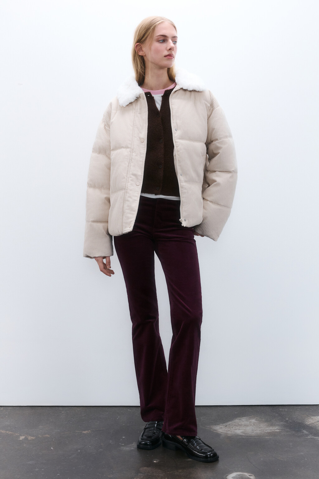Куртка вельветовая с меховым воротником - цвет молочный - 4