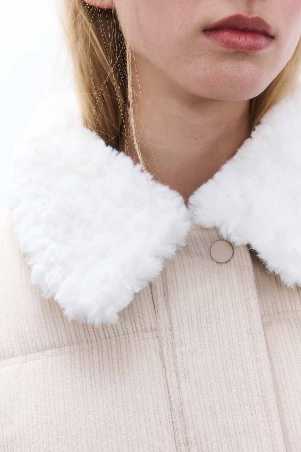 Куртка вельветовая с меховым воротником - цвет молочный - 5