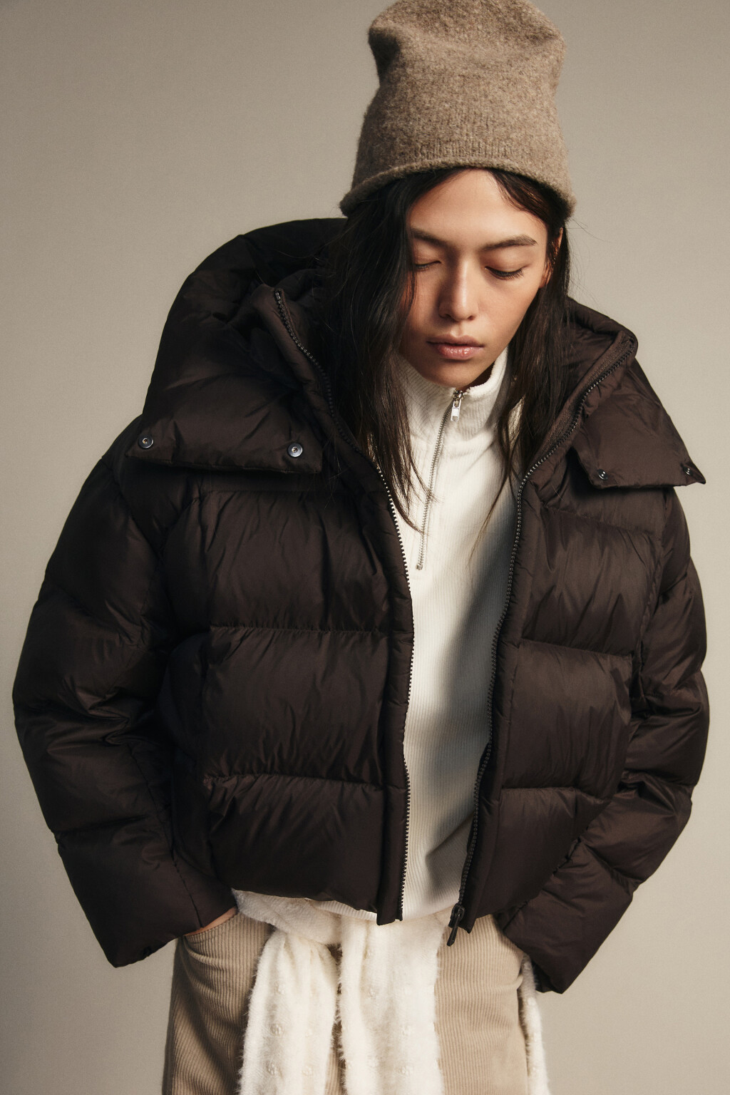 Куртка короткая стеганая с капюшоном - цвет коричневый - 5