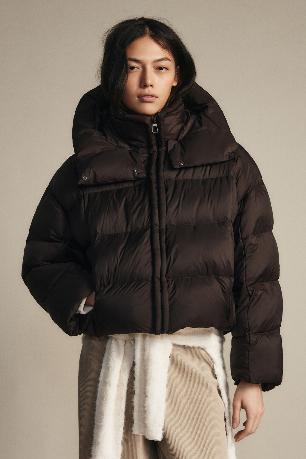 Куртка короткая стеганая с капюшоном - цвет коричневый - 6