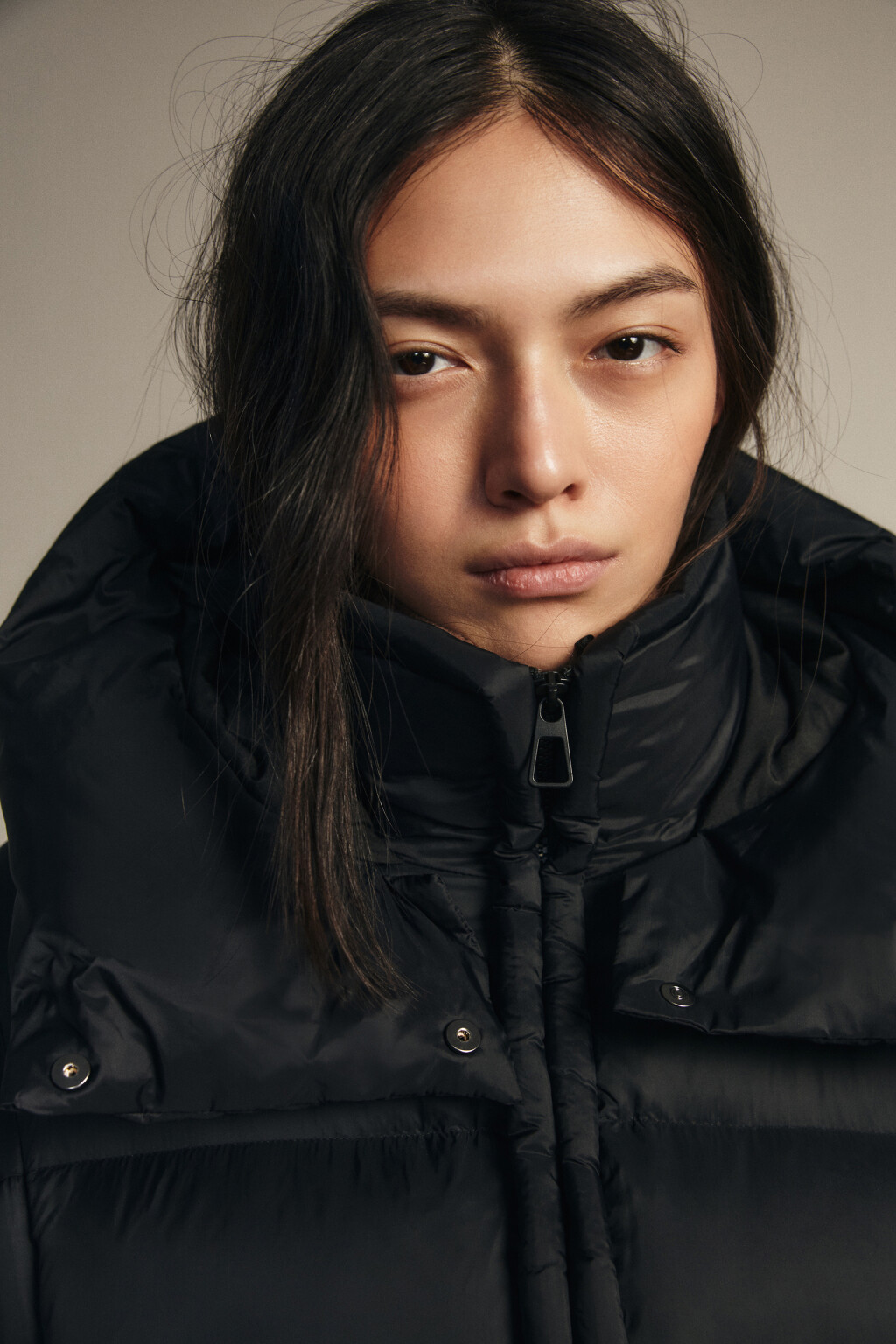 Куртка короткая стеганая с капюшоном - цвет черный - 9