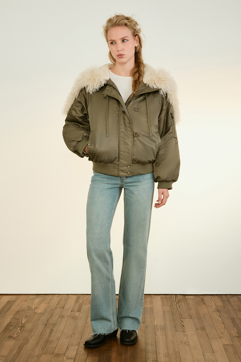 Куртка-бомбер с широким воротником - цвет зеленый - 4