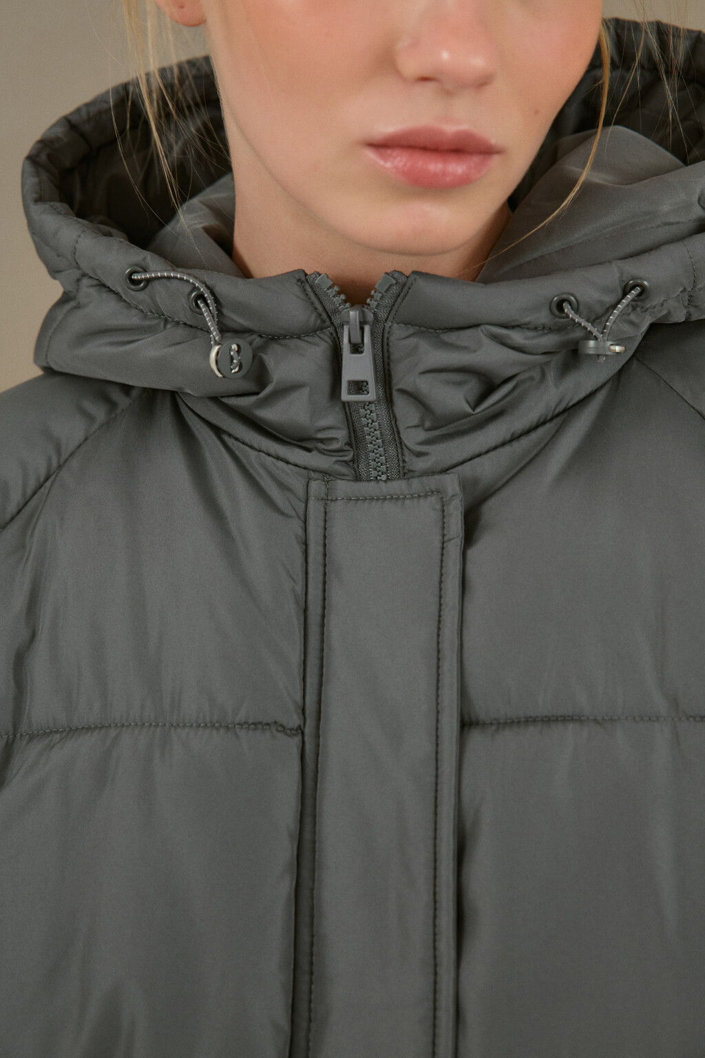 Пальто стеганое с капюшоном - цвет серый - 6