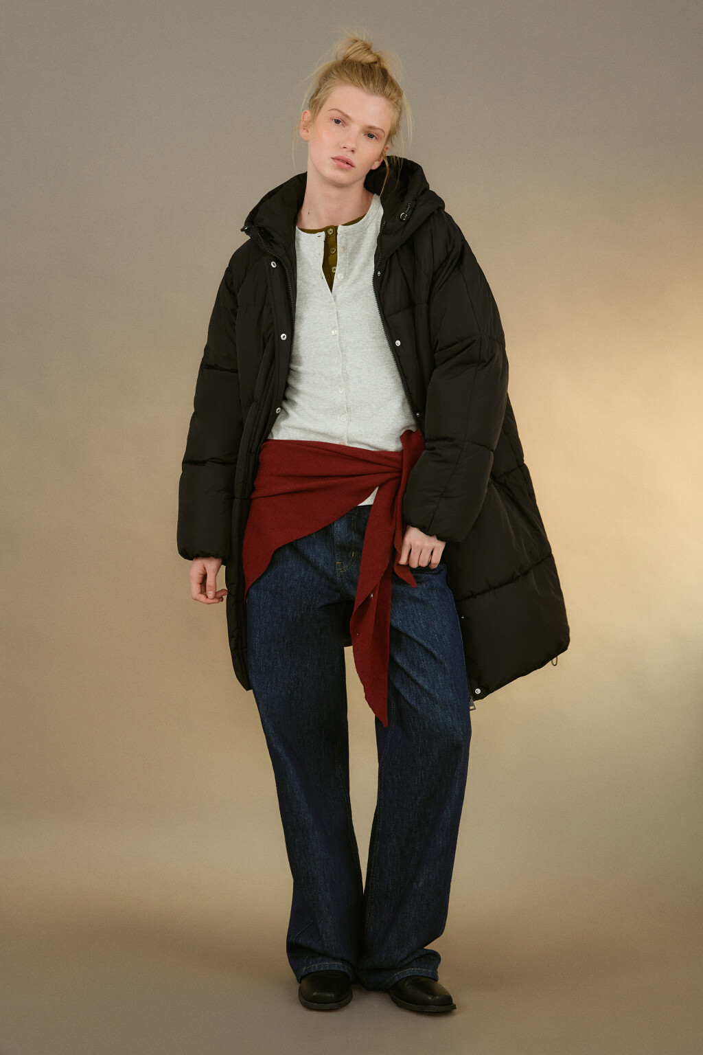 Пальто стеганое с капюшоном - цвет черный - 4